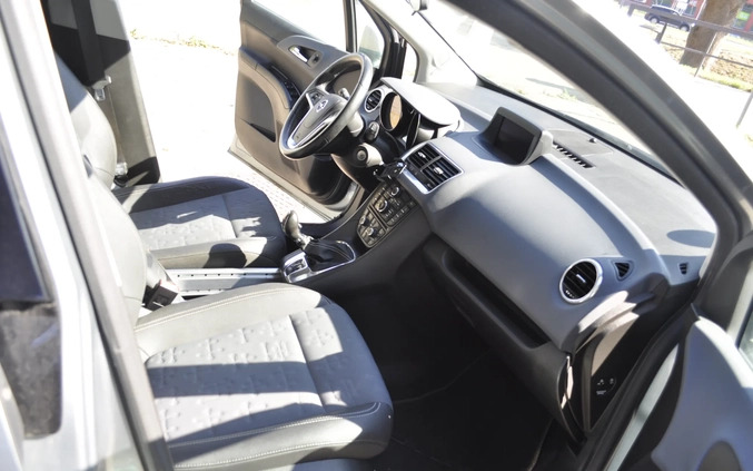 Opel Meriva cena 19000 przebieg: 220000, rok produkcji 2011 z Witkowo małe 137